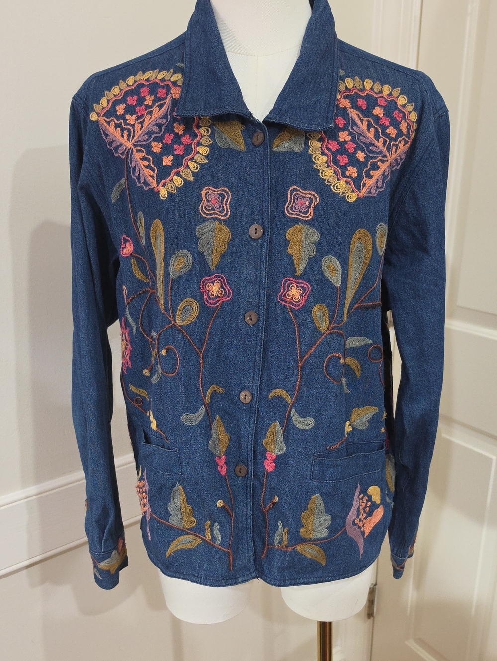 Vintage April Cornell Floral Embroidered Denim Shirt Jacket / Shacket - Size L